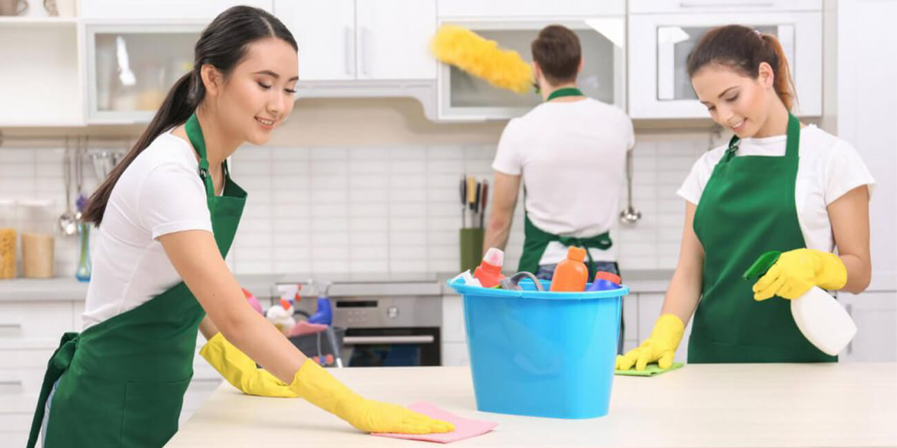 cleaning-service-team
